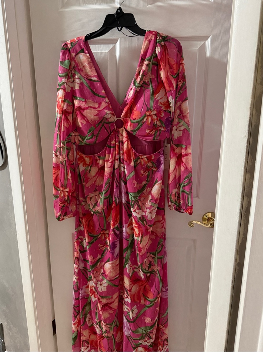 NWT Siena Size 14 Womenβs Floral Pink V-Neck Maxi Dress